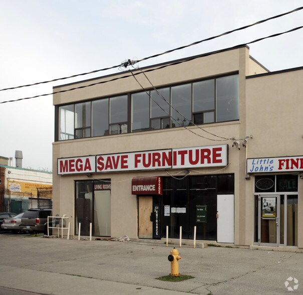 274 Geary Ave, Toronto, ON à vendre - Photo de l’immeuble – Image 2 sur 4