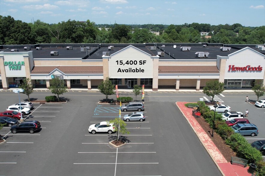 21 Woodbridge Ctr Dr, Woodbridge, NJ à louer - Photo de l’immeuble – Image 3 sur 7