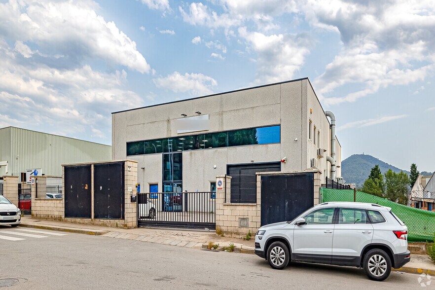 Industriel/Logistique dans Rubí, Barcelona à louer - Photo de l’immeuble – Image 2 sur 2