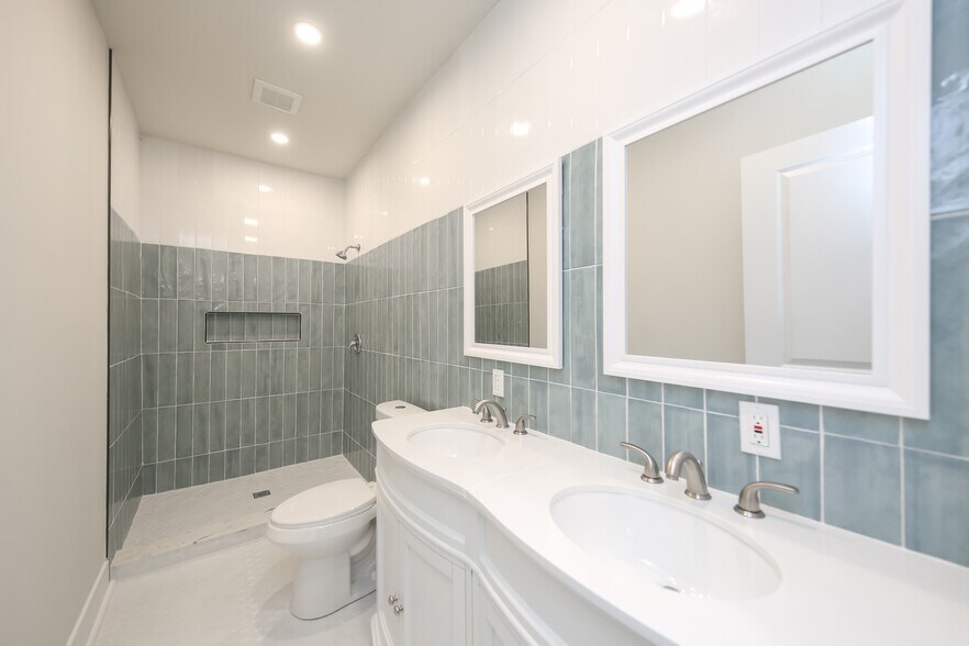 1653 E 118th St, Cleveland, OH à vendre - Photo de l’immeuble – Image 2 sur 61