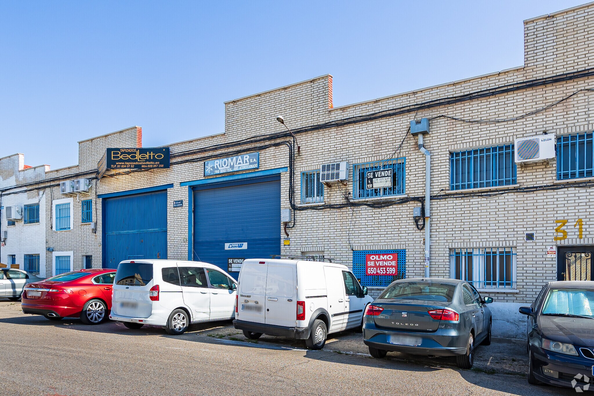 Industriel/Logistique dans Humanes de Madrid, Madrid à vendre Photo de l’immeuble– Image 1 sur 14