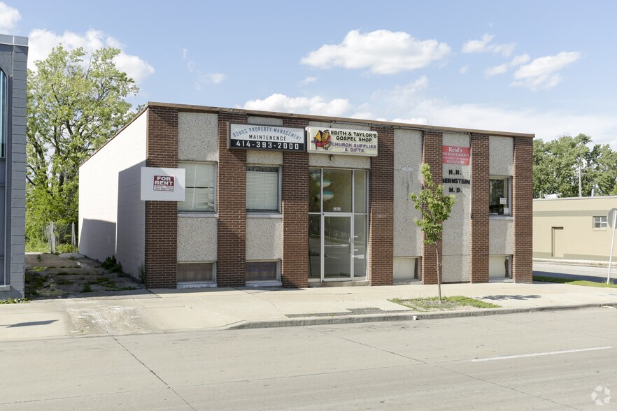 6400 W Capitol Dr, Milwaukee, WI à louer - Photo de l’immeuble – Image 2 sur 3