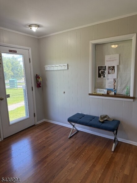 270 Main St, Lebanon, NJ à louer - Hall d’entrée – Image 2 sur 2