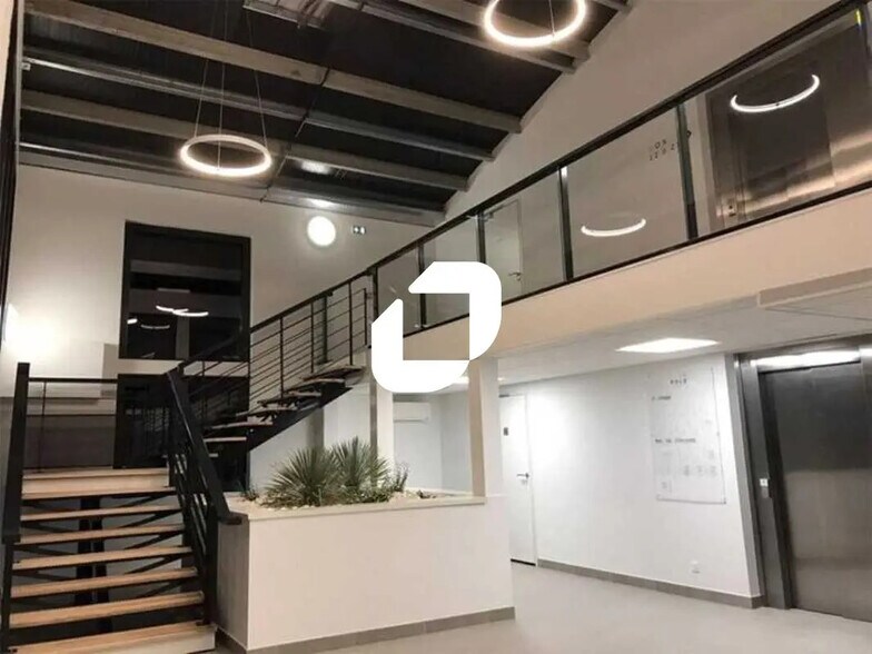 Bureau dans Jacou à louer - Hall d’entrée – Image 2 sur 5