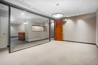 8720 Georgia Ave, Silver Spring, MD à louer Photo intérieure– Image 2 sur 6