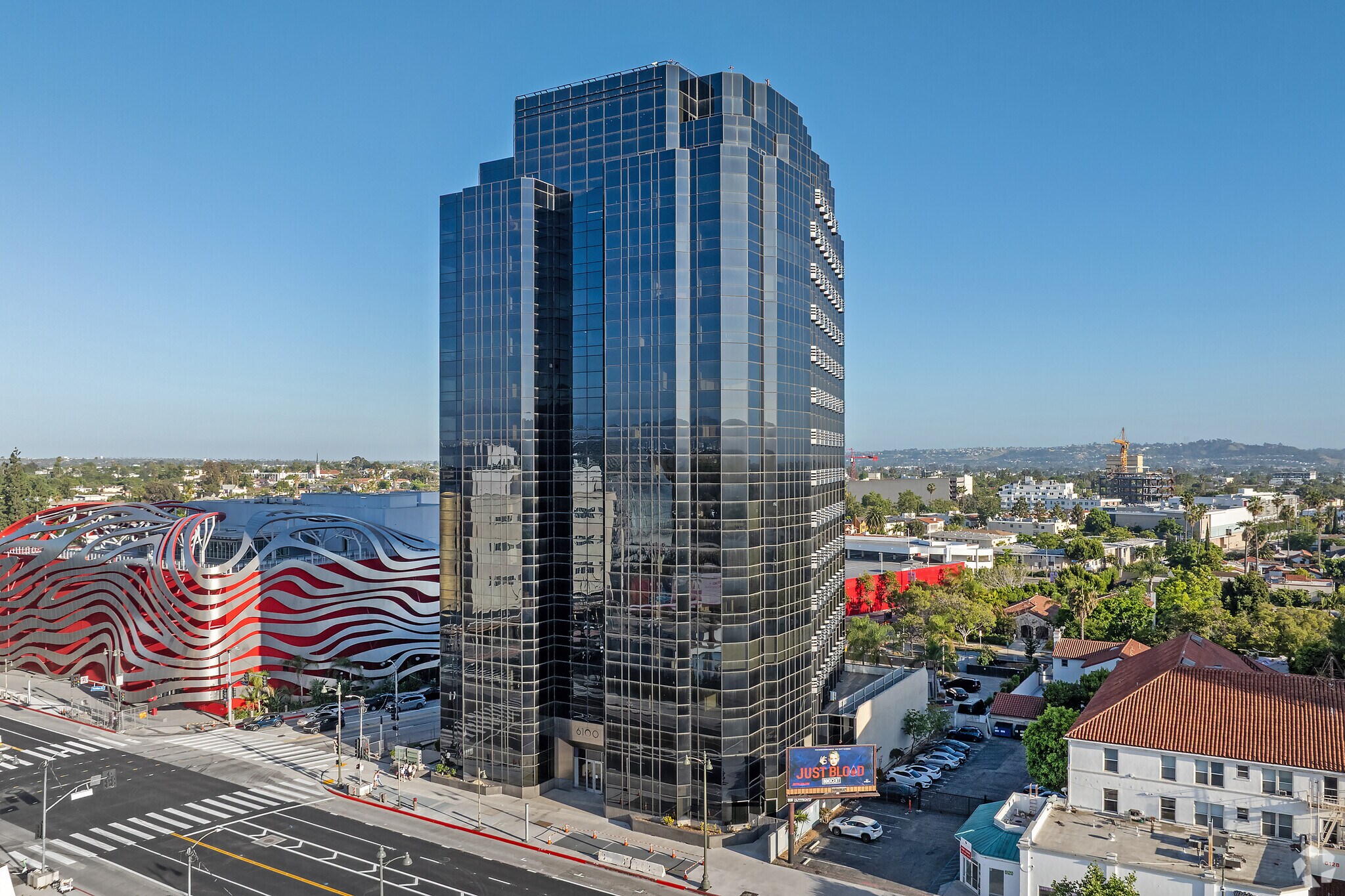 6100 Wilshire Blvd, Los Angeles, CA à louer Photo principale– Image 1 sur 11
