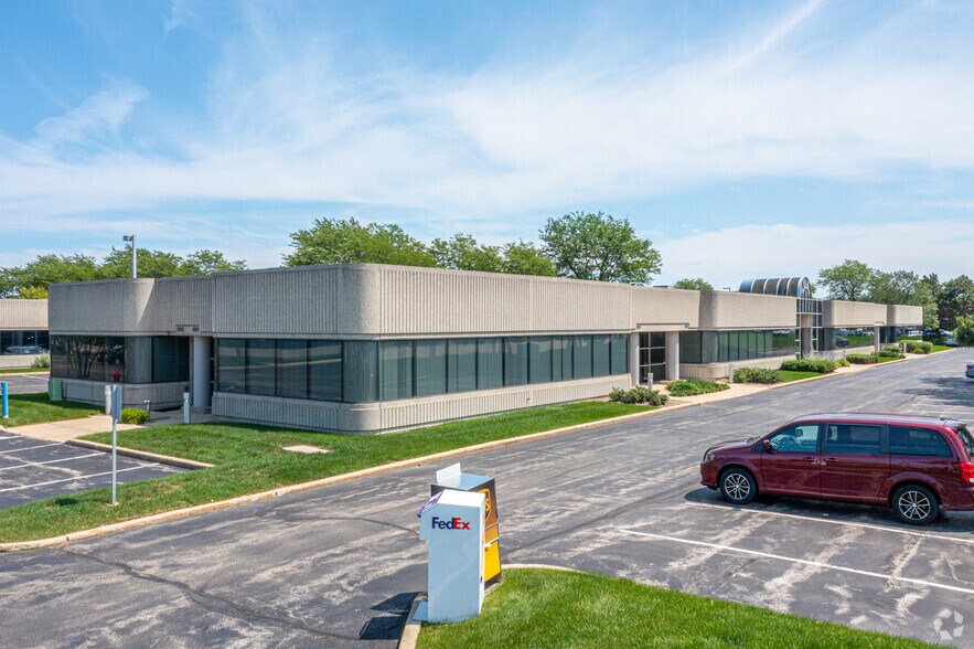 3100 Dundee Rd, Northbrook, IL à louer - Photo de l’immeuble – Image 2 sur 4