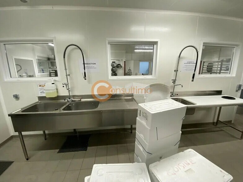 Industriel/Logistique dans Floirac à vendre - Photo intérieure – Image 3 sur 9