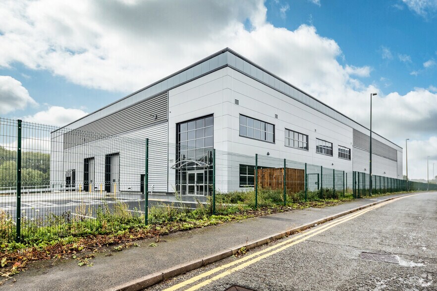 Irlam Wharf Rd, Manchester à louer - Photo de l’immeuble – Image 2 sur 5