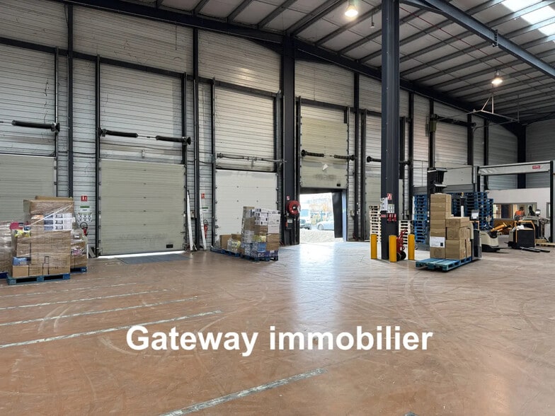 Industriel/Logistique dans COURNON-D'AUVERGNE à louer - Photo de l’immeuble – Image 3 sur 20