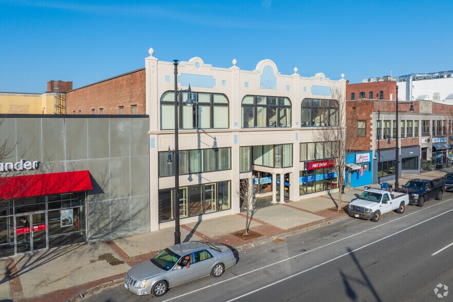 221 Main St, Nashua, NH à louer - Photo de l’immeuble – Image 3 sur 8