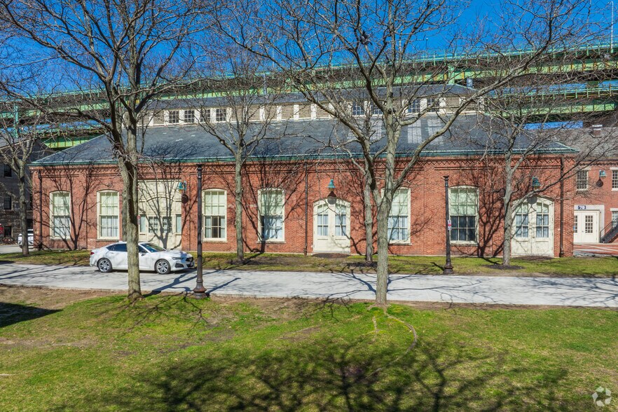 79/96 13th Street, Charlestown, MA à louer - Photo de l’immeuble – Image 2 sur 4