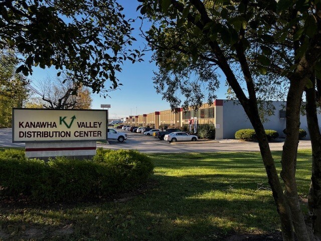 4200 1st Ave, Nitro, WV à vendre Photo de l’immeuble– Image 1 sur 23