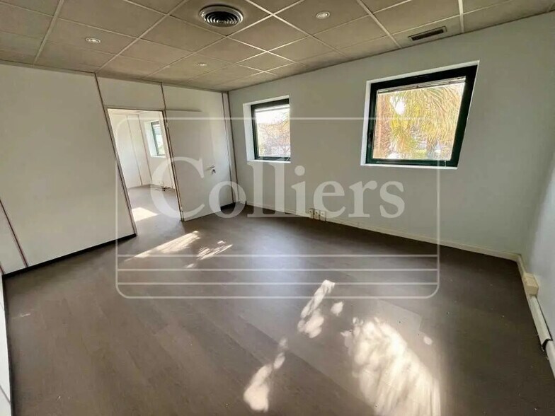 14 Avenue Jean Jaures, Les Pennes-Mirabeau à vendre - Photo de l’immeuble – Image 2 sur 6