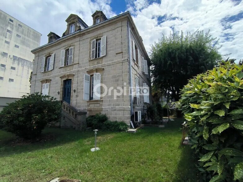 Local d'activités dans Brive-la-Gaillarde à vendre - Photo de l’immeuble – Image 2 sur 11