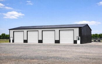 5996 700 E, Enoch, UT à louer Photo de l’immeuble– Image 1 sur 1