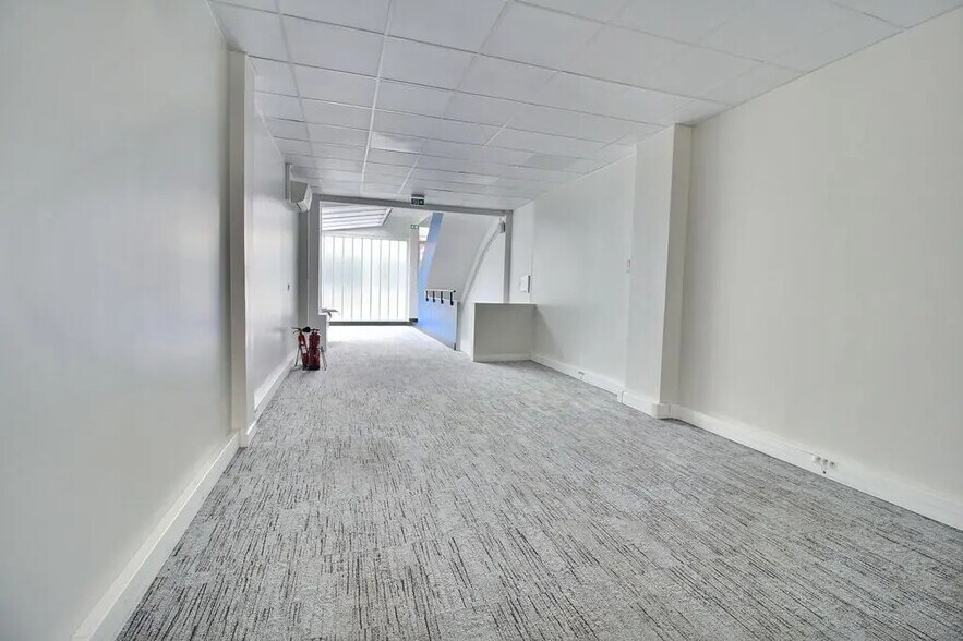 9 Rue De La Dhuis, Paris à vendre - Photo de l’immeuble – Image 3 sur 13