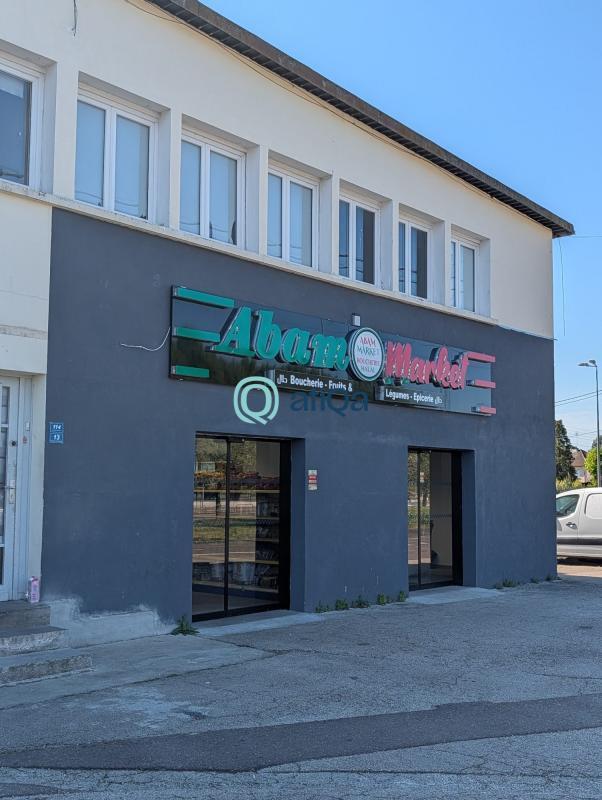 Local commercial dans Chalon-sur-Saône à louer Photo de l’immeuble– Image 1 sur 3