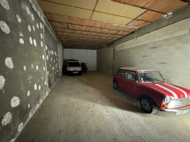 Plus de détails pour Local commercial à louer