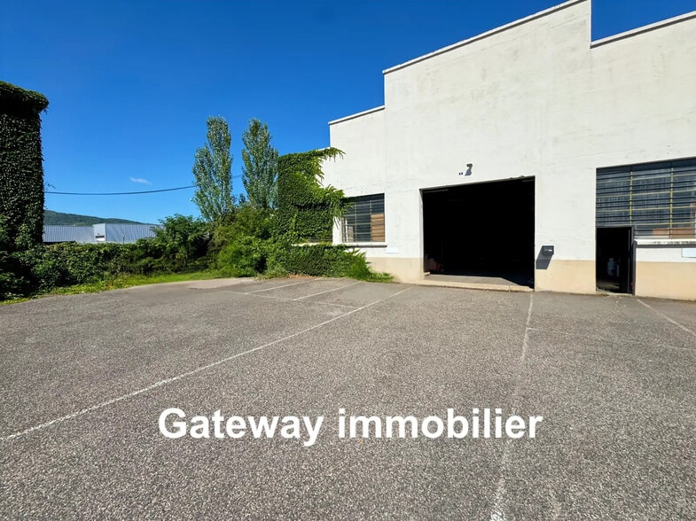 Industriel/Logistique dans COURNON-D'AUVERGNE à louer - Photo de l’immeuble – Image 2 sur 9