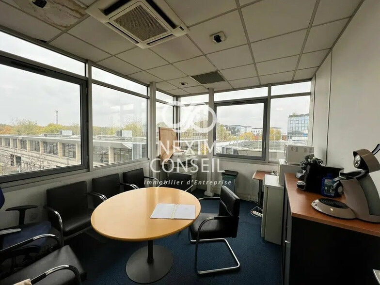 Bureau dans Gennevilliers à vendre - Photo de l’immeuble – Image 3 sur 5
