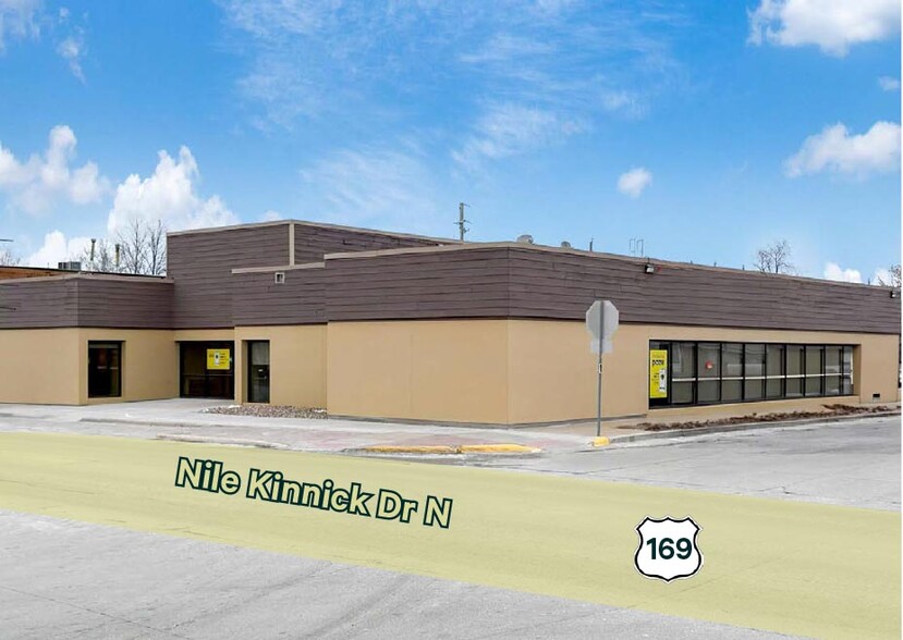 100 Nile Kinnick Dr N, Adel, IA à vendre - Photo de l’immeuble – Image 2 sur 6