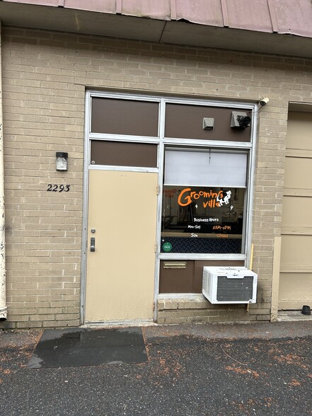 2281-2293 Lewis Ave, Rockville, MD à louer - Photo de l’immeuble – Image 2 sur 2