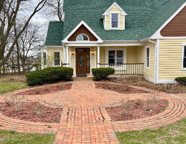 W62N225 Washington Ave, Cedarburg, WI à louer - Photo de l’immeuble – Image 2 sur 13