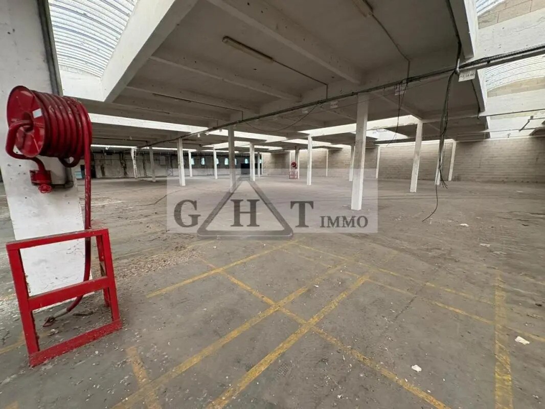 Industriel/Logistique dans Saint-Fargeau-Ponthierry à vendre Photo intérieure– Image 1 sur 7