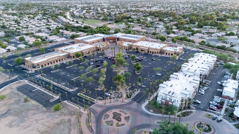 1166 S Gilbert Rd, Gilbert, AZ à louer - Photo de l’immeuble – Image 2 sur 7