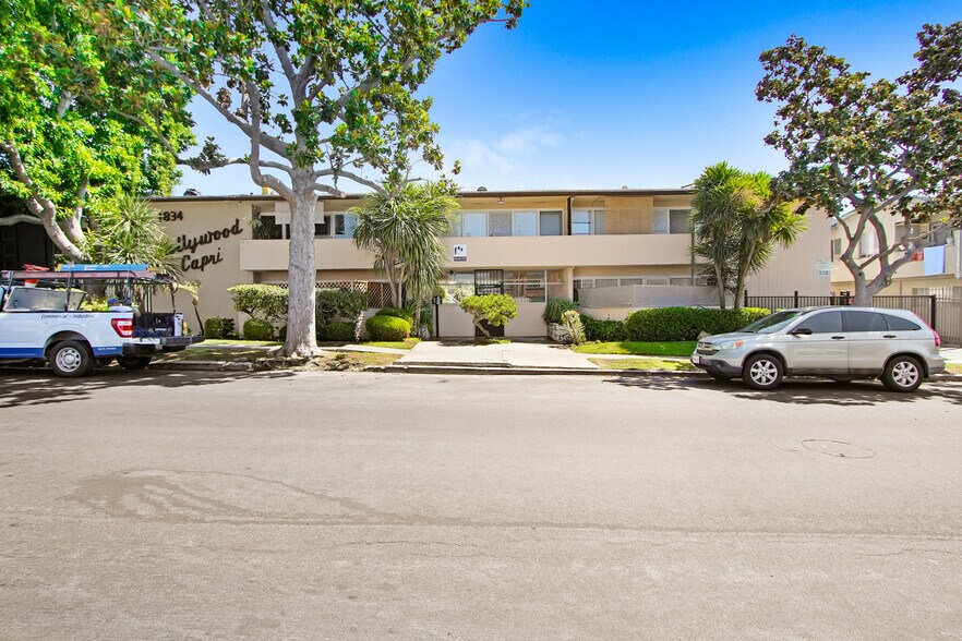 1834 N Harvard Blvd, Los Angeles, CA à vendre - Photo de l’immeuble – Image 1 sur 9