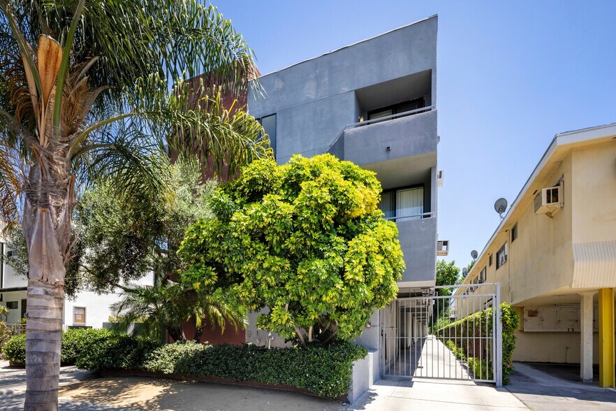 922 N Hudson Ave, Los Angeles, CA à vendre - Photo de l’immeuble – Image 3 sur 20