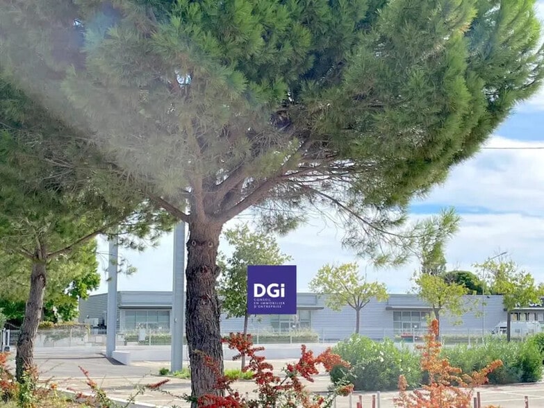 163 Rue Du Pied Ferme, Nîmes à louer - Photo de l’immeuble – Image 2 sur 4