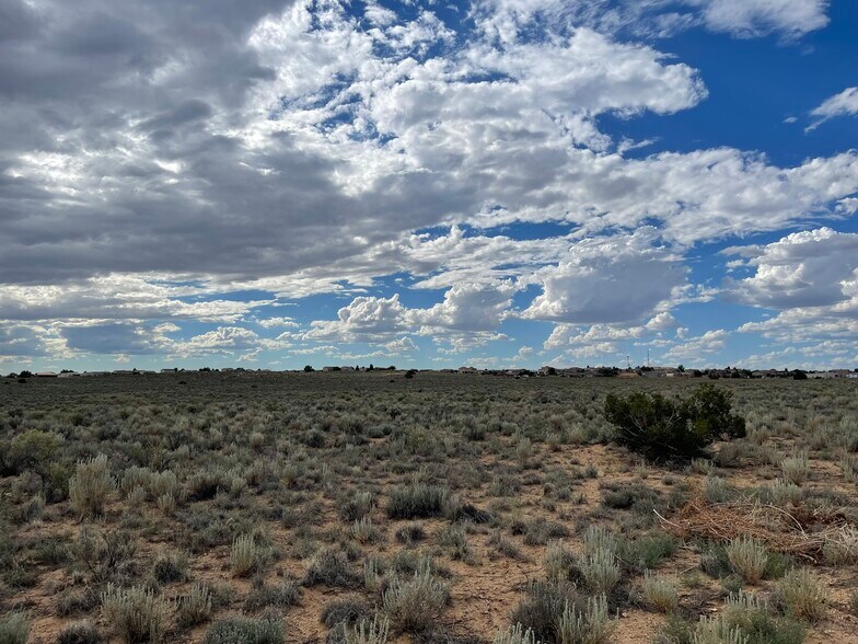 6th Street Northeast, Rio Rancho, NM à vendre - Photo de l’immeuble – Image 3 sur 5