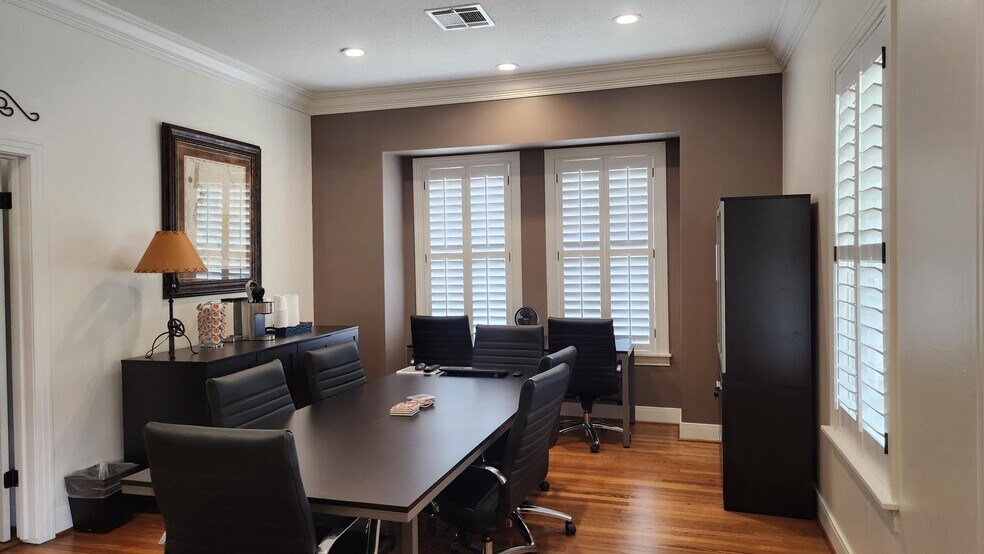 5702 4th St, Katy, TX à louer - Photo de l’immeuble – Image 3 sur 18