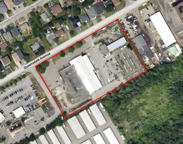 1740 Queensdale Av, Ottawa, ON à louer - Photo de l’immeuble – Image 1 sur 4