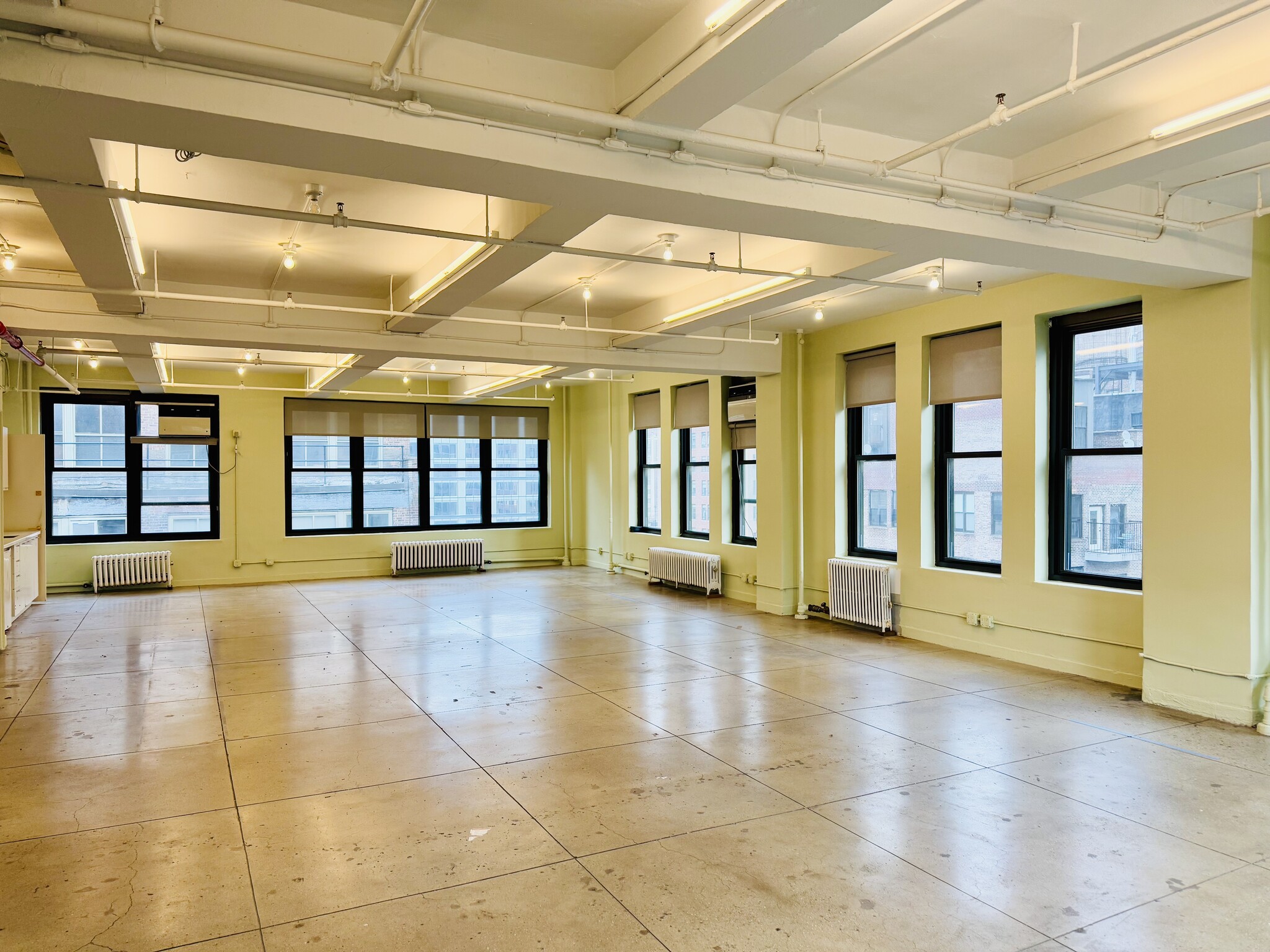 227-229 W 29th St, New York, NY à louer Photo intérieure– Image 1 sur 9