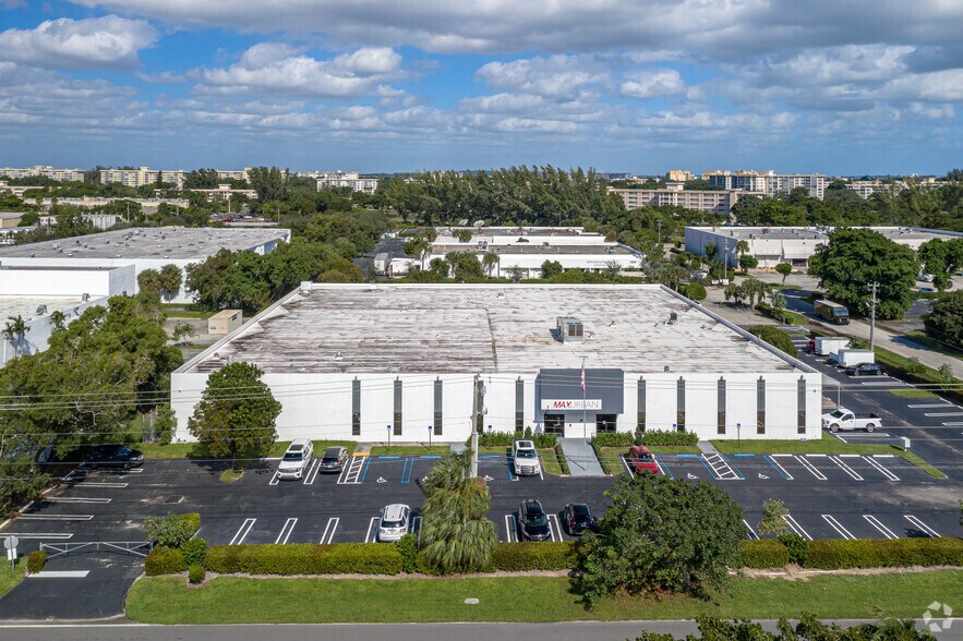 2901 Gateway Dr, Pompano Beach, FL à louer - Aérien – Image 2 sur 7
