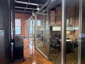 107 S Franklin St, Tampa, FL à louer Photo intérieure– Image 1 sur 3