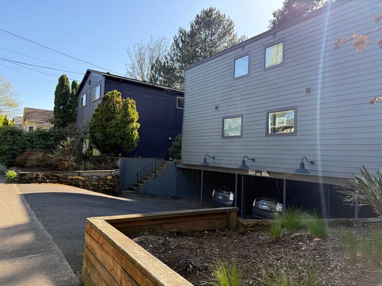 117 SE 30th Pl, Portland, OR à vendre - Photo de l’immeuble – Image 2 sur 8