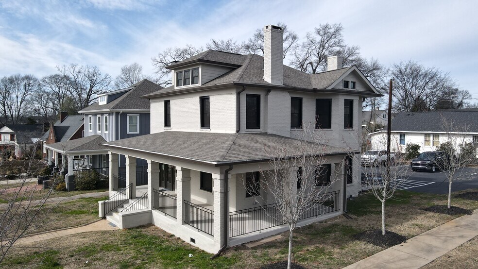 700 Arlington Ave, Greenville, SC à vendre - Photo principale – Image 1 sur 19