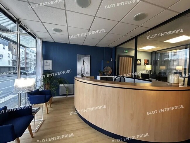 Plus de détails pour 11 Rue Louis Aragon, Rezé - Bureau à vendre