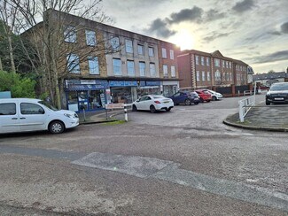 Plus de détails pour 58-64 Portsmouth Rd, Cobham - Local commercial à vendre