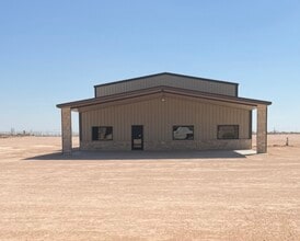 2709 EAST COUNTY RD 147 Rd, Midland, TX à louer Photo de l’immeuble– Image 1 sur 6
