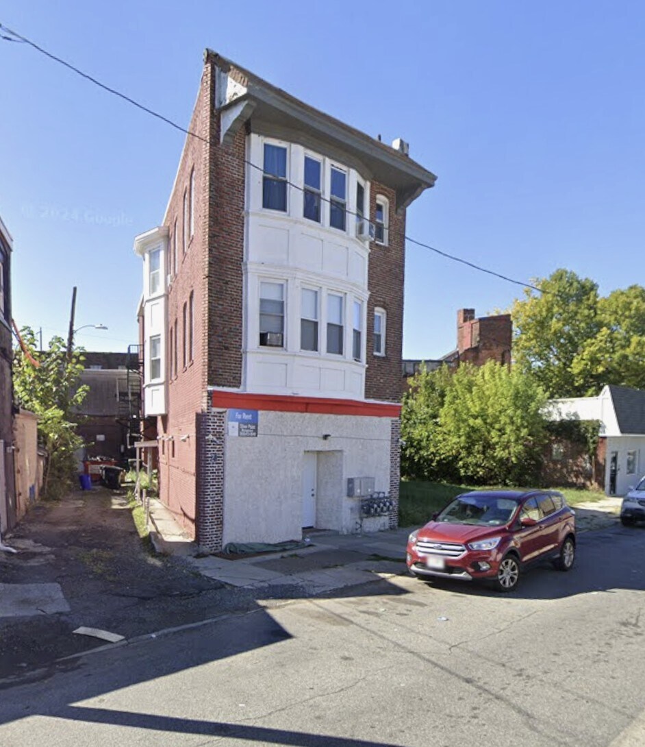 27 E 7th St, Chester, PA à vendre Photo principale– Image 1 sur 16