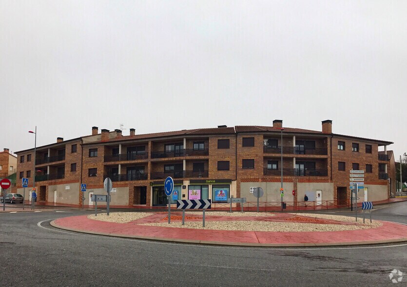 Immeuble residentiel dans La Lastrilla, Segovia à vendre - Photo de l’immeuble – Image 2 sur 2