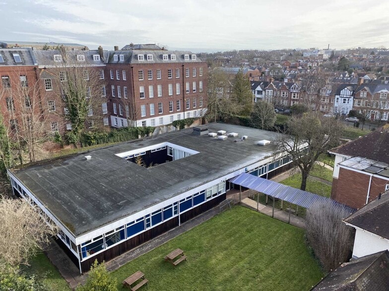 7 Barnfield Crescent, Exeter à louer - Photo principale – Image 1 sur 1