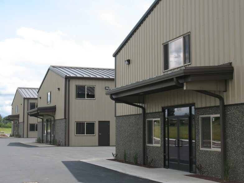 5245 Industrial Pl, Ferndale, WA à louer - Photo principale – Image 2 sur 5