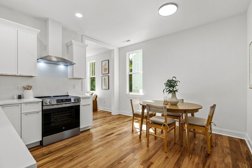 2626 Harvard Ave, Durham, NC à vendre - Photo intérieure – Image 2 sur 11