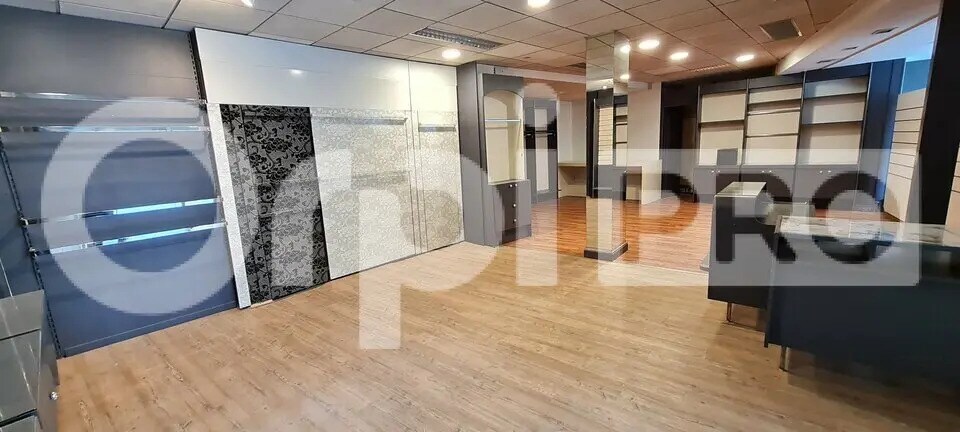 Local commercial dans Saint-Brieuc à louer - Photo de l’immeuble – Image 2 sur 5